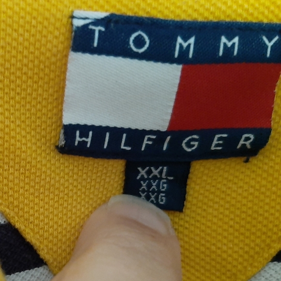 Tommy Hilfiger Polo EUC - Picture 4 of 4
